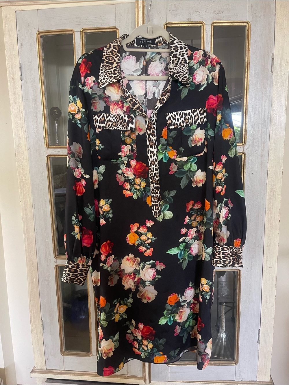 Teri Jon - Black Floral Print Shirt Dress w/Brown Leopard Print Collar & Cuffs.